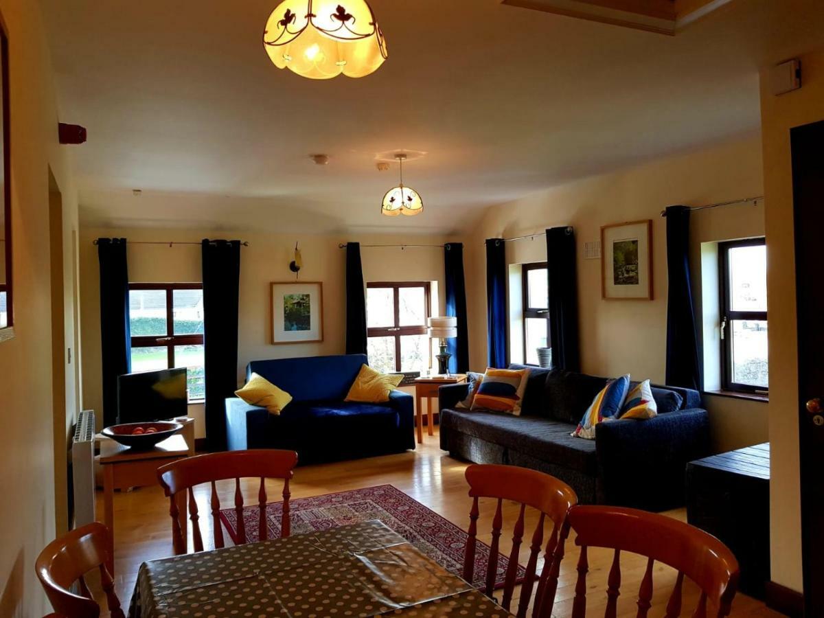 Nanny Quinn'S Apartment Killucan Dış mekan fotoğraf